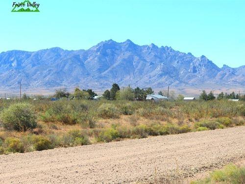  1.5 Acres for Sale in Deming, New Mexico