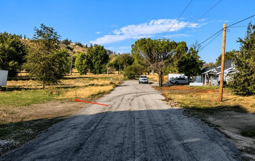0.13 Acres for Sale in Lake Hughes, California